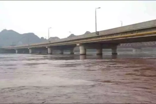 لاہور: پنجاب ڈیزاسٹر مینجمنٹ اتھارٹی (پی ڈی ایم اے) کے مطابق صوبے کے دریاؤں میں پانی کا بہاؤ معمول پر آ گیا ہے: