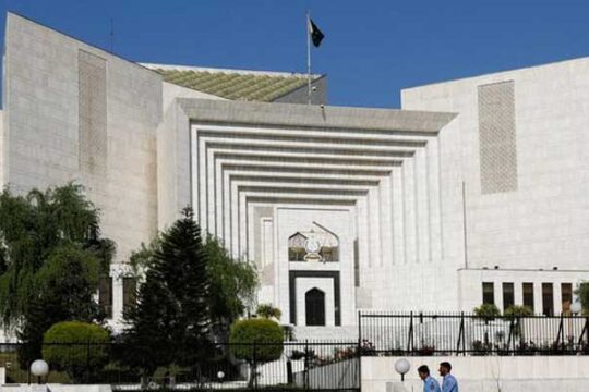 سپریم کورٹ میں زیرِ التوا مقدمات میں نمایاں کمی