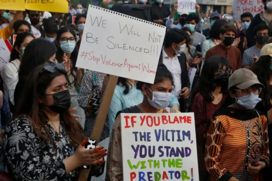 پاکستان میں خواتین کے خلاف ڈیجیٹل تشدد میں سنگین اضافہ