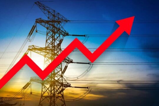 بجلی صارفین پر کیپسٹی پیمنٹس کا بوجھ برقرار، اربوں روپے ادا کرنے کا تخمینہ